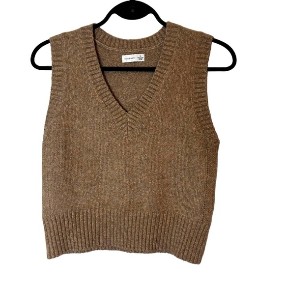 Gentle Fawn Milkshake Tan V-Neck Jordyn Sweater Vest - Picture 4 of 11